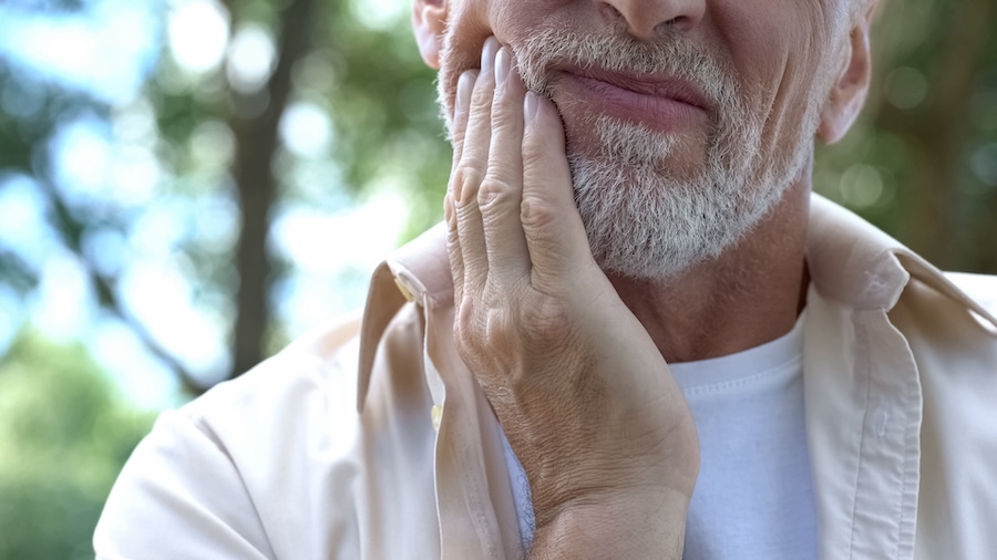 causes of toothaches, toothache relief, cavities, gum disease, tooth abscess, Alma Dental Care, Petaluma dentist, Dr. Serrano